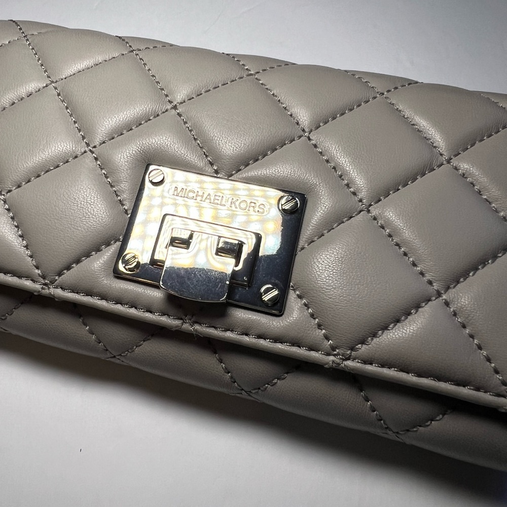 🩶NWT MICHAEL KORS WALLET🩶 - Picture 2 of 7